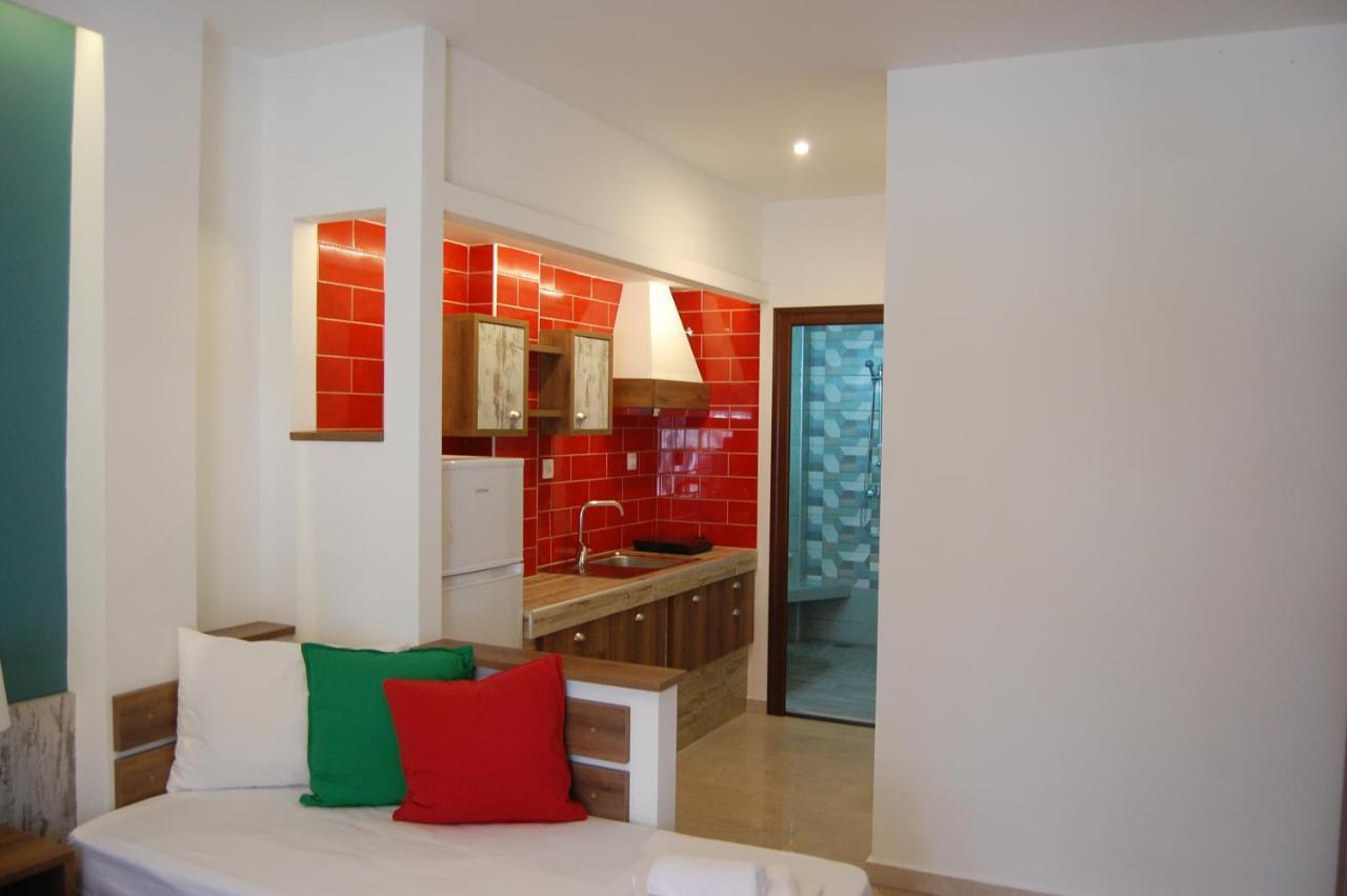 Giorgos Apartments Square Nea Vrasna Exterior photo